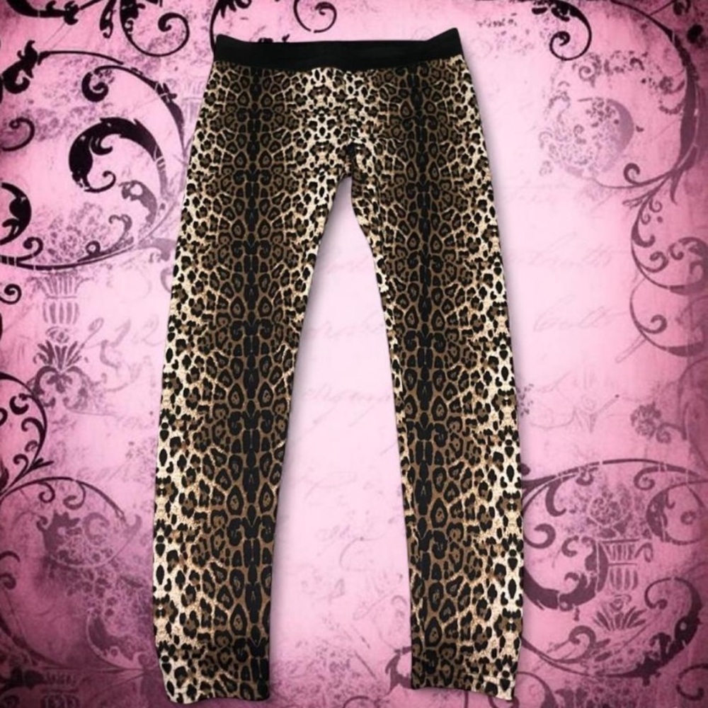 No Boundaries Leopard print leggings